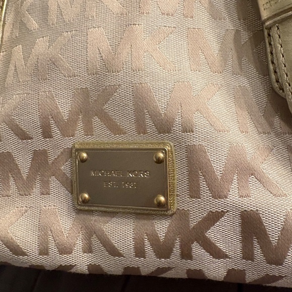 Michael Kors Bag - Picture 2 of 12
